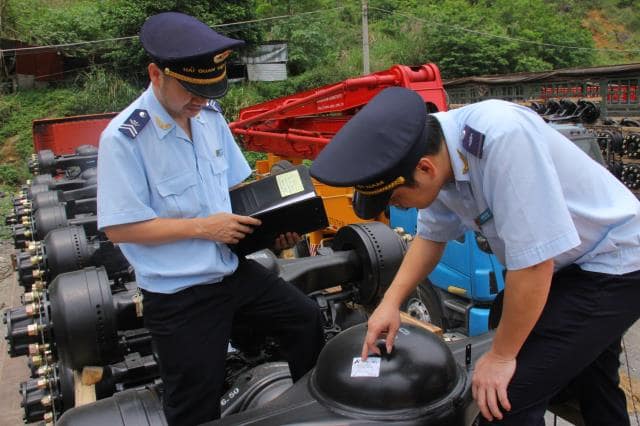 nhap-khau-may-moc-cu-tren-10-nam-can-nhung-giay-to-thu-tuc-gi-1 thủ tục nhập khẩu máy móc, thiết bị